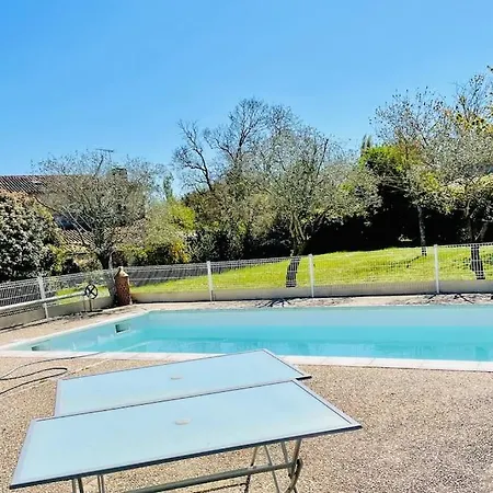 Maison Tres Agreable Et Familiale Saintes Royan Holiday home La Jard